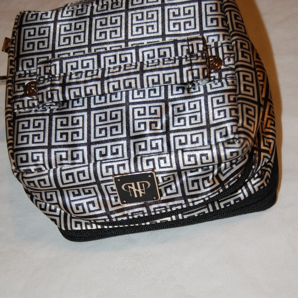 Purse N Make up /Jewelry Bag 4" x 5" x 4 1/2" Black & White - Picture 3 of 16